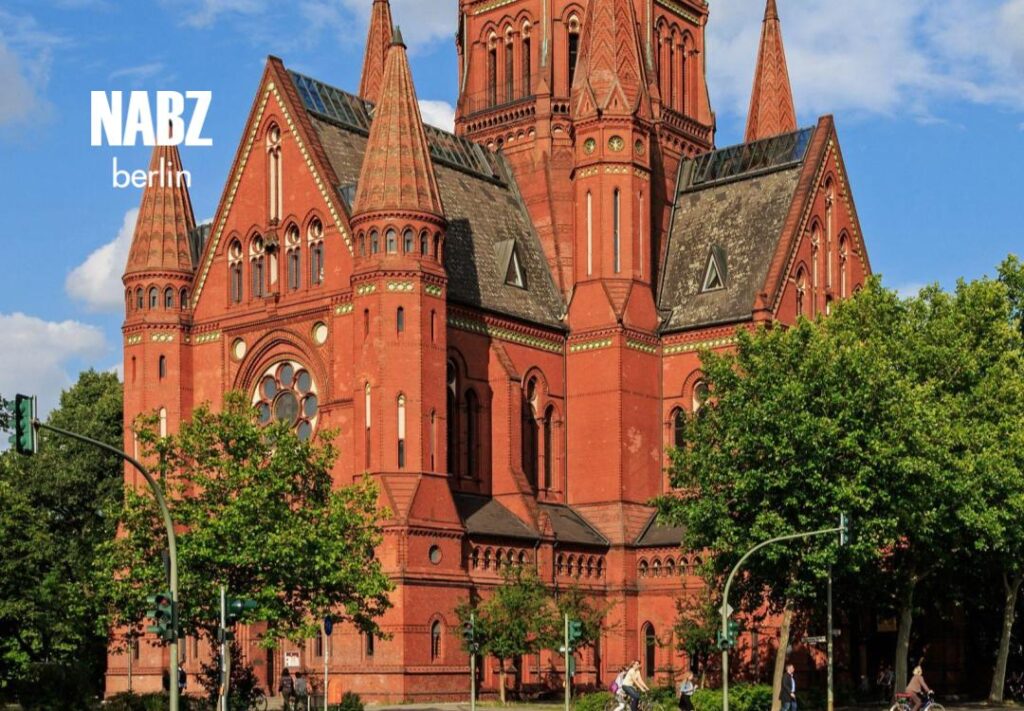 کافه در کلیسا: Pandoras Café