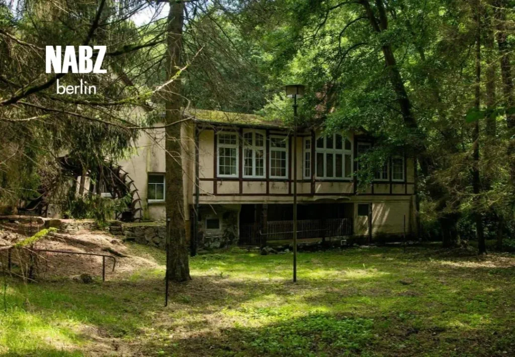 هایکینگ نزدیک برلین کشف مکان های متروکه